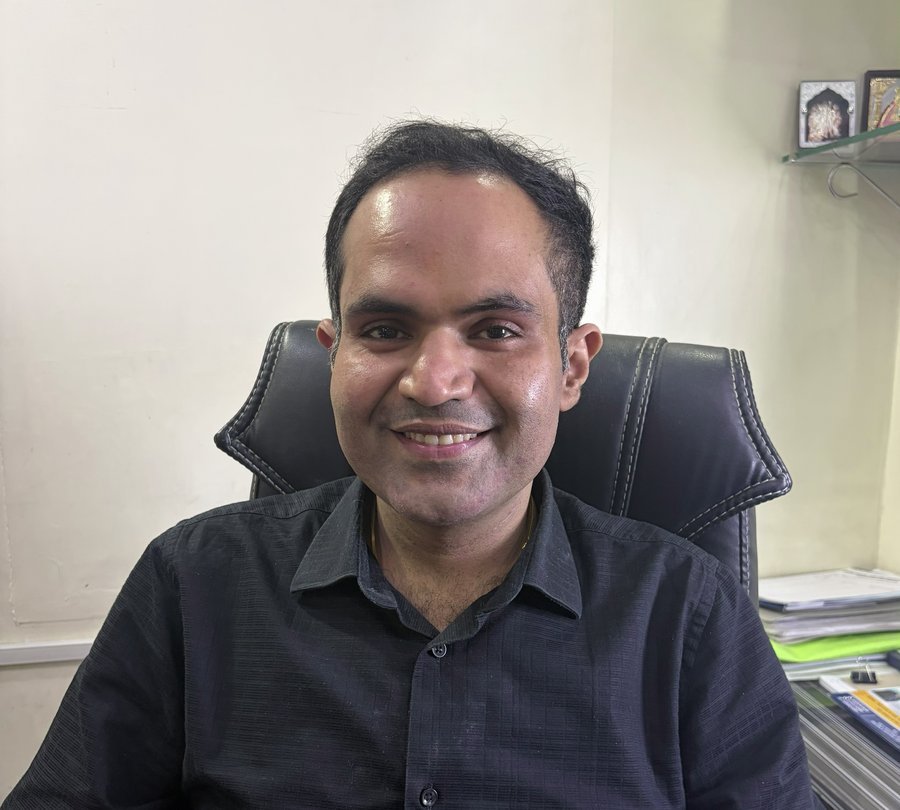 Dr. Kundan Shah, BDS (Hons), MDS, at Khushi Dental Care